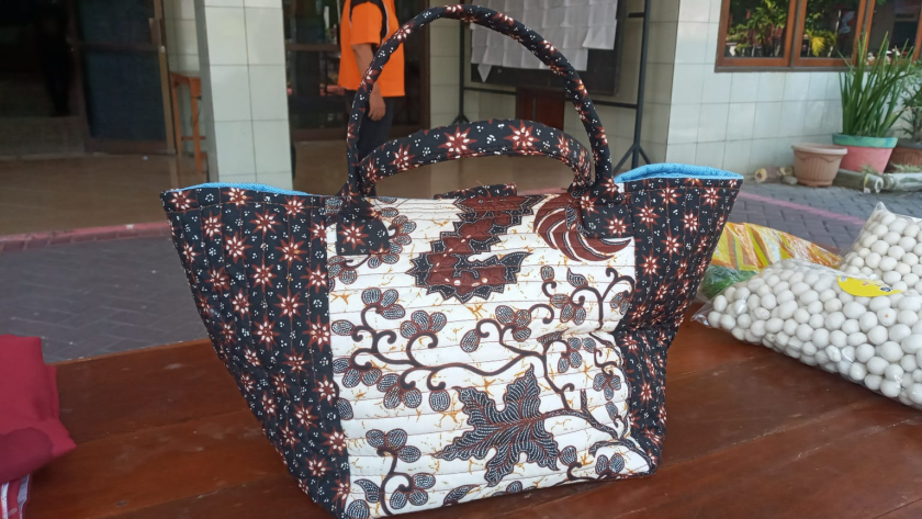 Tas wanita, dompet wanita, topi