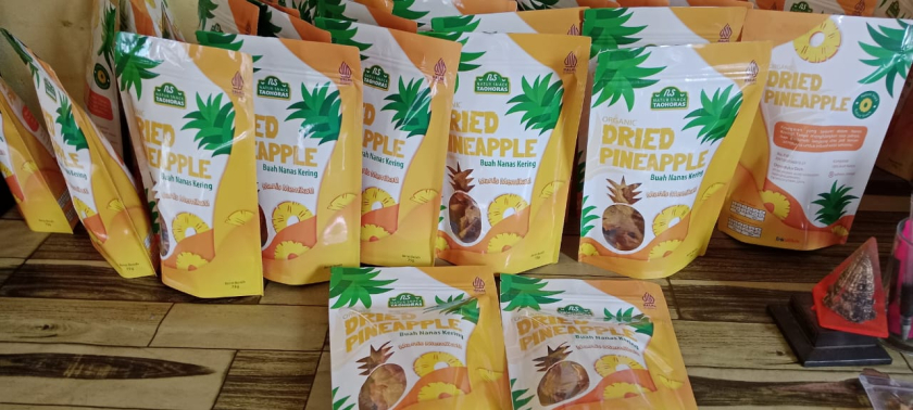 DRIED PINEAPPLE
