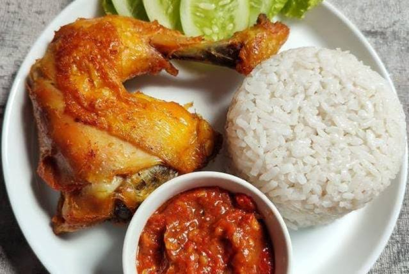 Pecel ayam