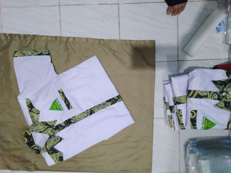 Pdh, Kemeja, PDL, Kaos, Jaket.