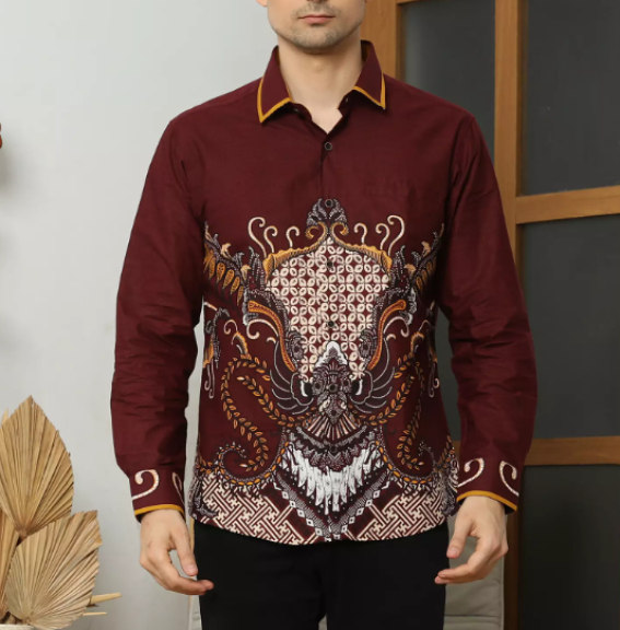 Thifani Mukena dan Batik