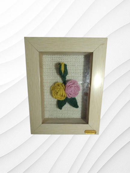 Rose crochet on frame