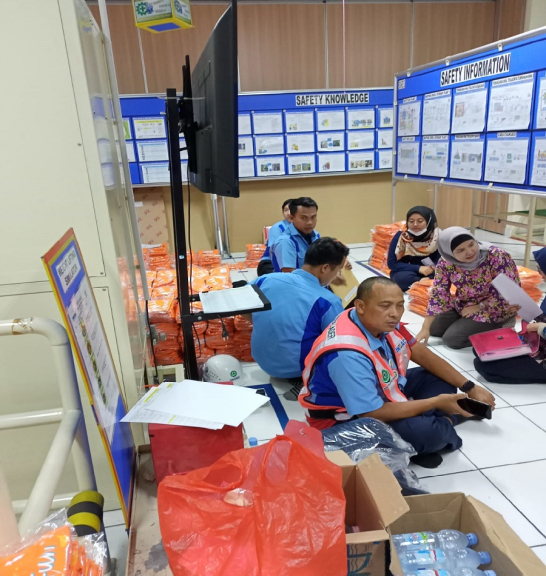 Seragam Pabrik Cikarang