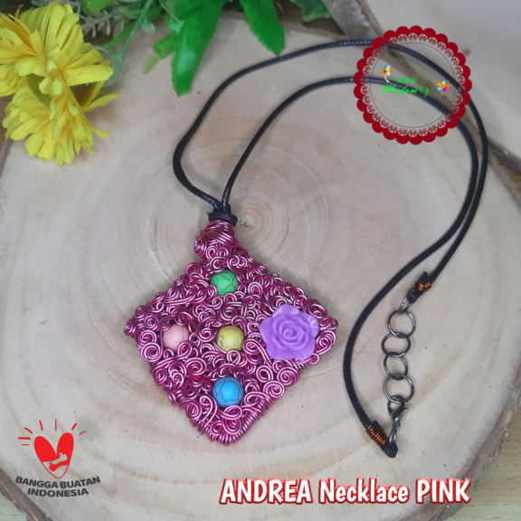ANDREA Necklace PINK