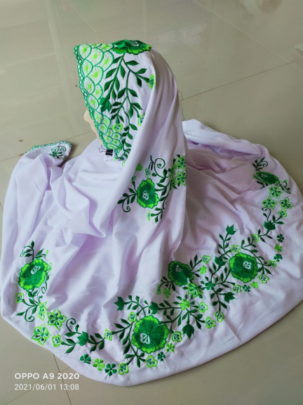 Mukena lajuran dewasa