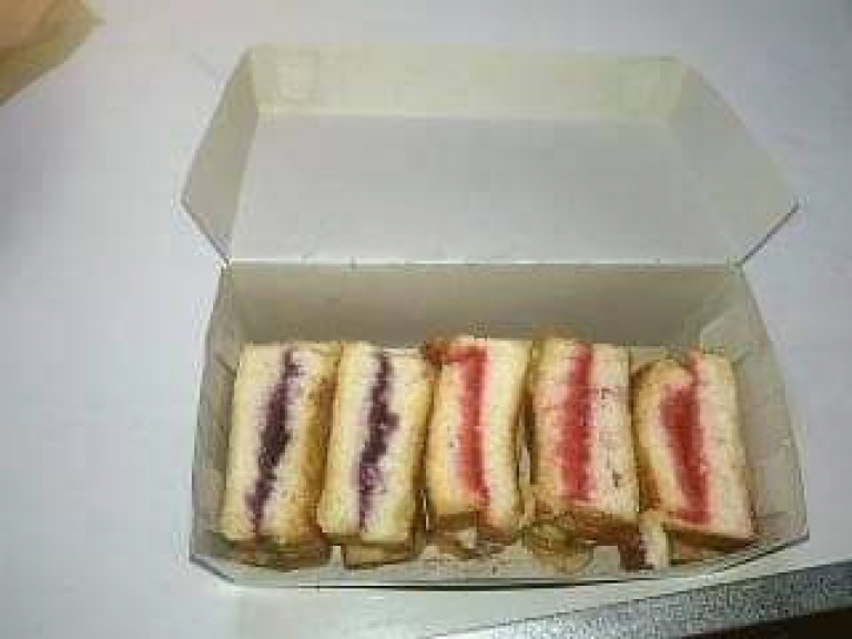 Roti kasio khas bandung