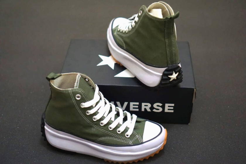 SEPATU SNEAKERS CEWEK