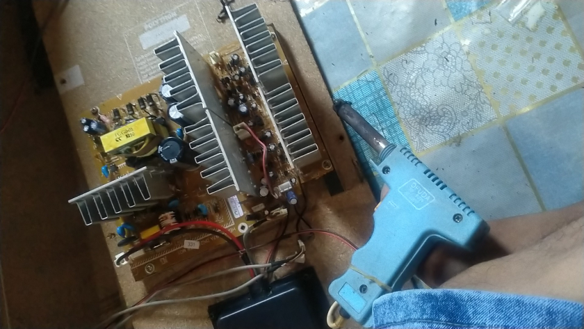 Servis elektronik/mounter