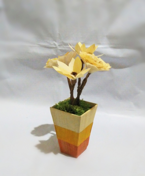 hiasan meja bunga kulit jagung