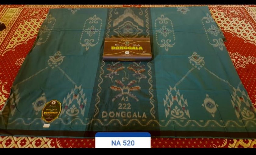 Sarung Tenun Donggala