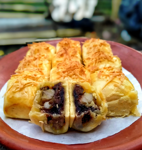 Bolen pisang coklat keju khas Bandung ~pareuyeumstore