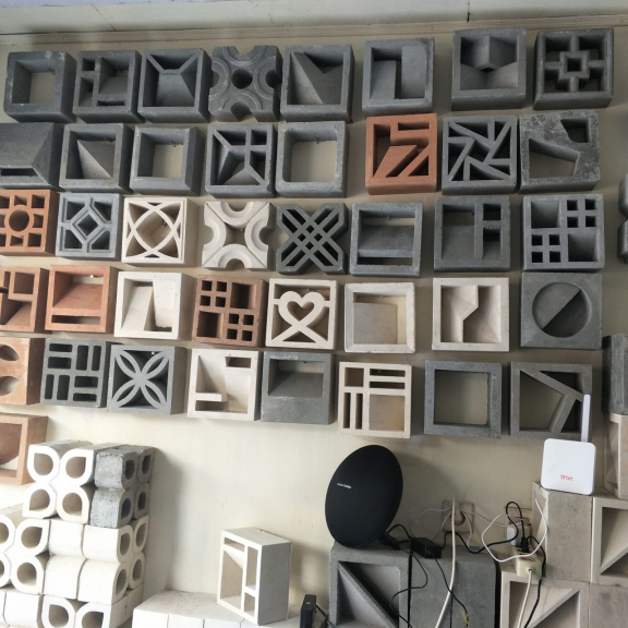 Roster Beton Aneka Motif Warna Dan Ukuran