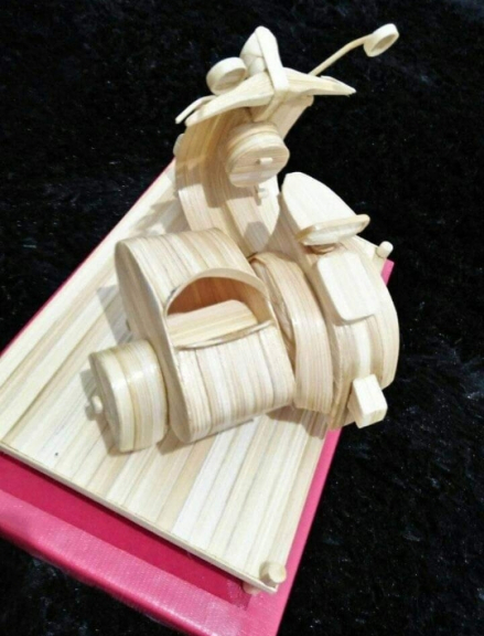 Miniatur vespa bambu