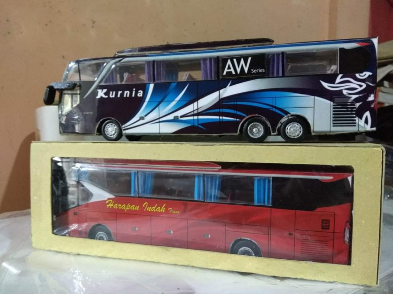 Miniatur bus