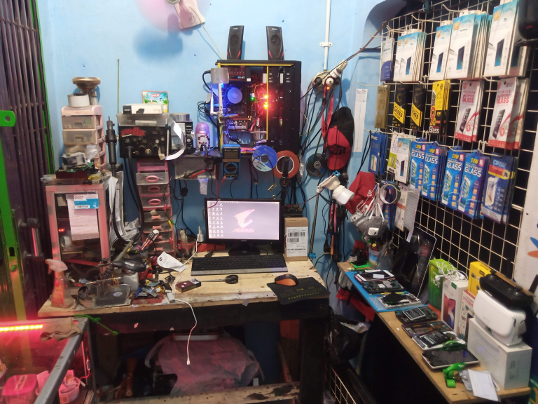 service hp dan computer,pulsa,paket internet