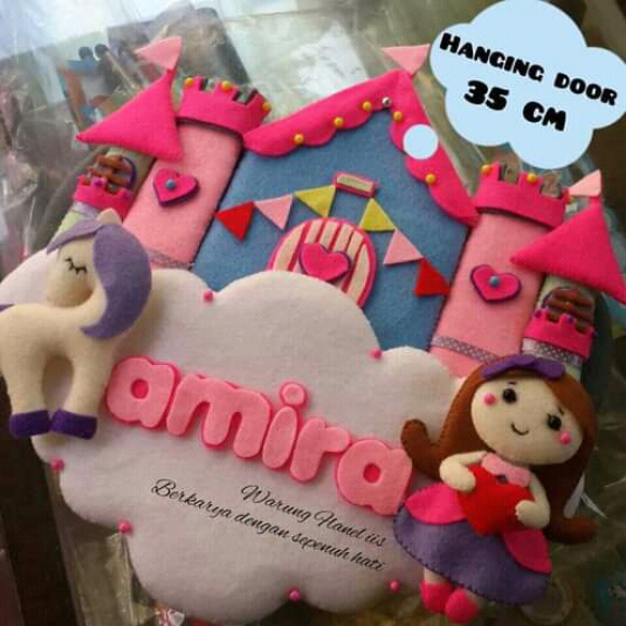 Gantungan pintu Flanel