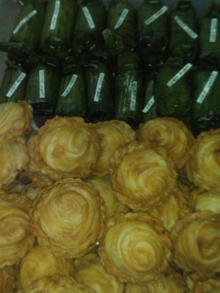 Kue basah, snack box dan nasi kotak