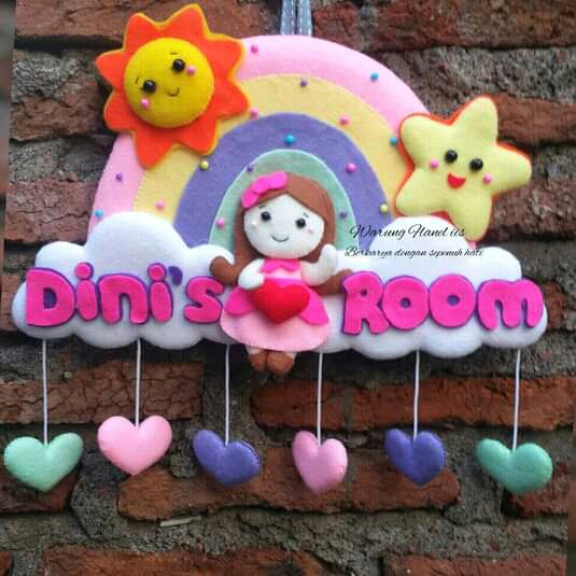 Gantungan pintu dan dinding