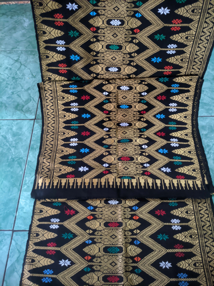 Kain tenun lombok, songket lombok