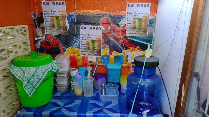 Es boba dan nasi kuning