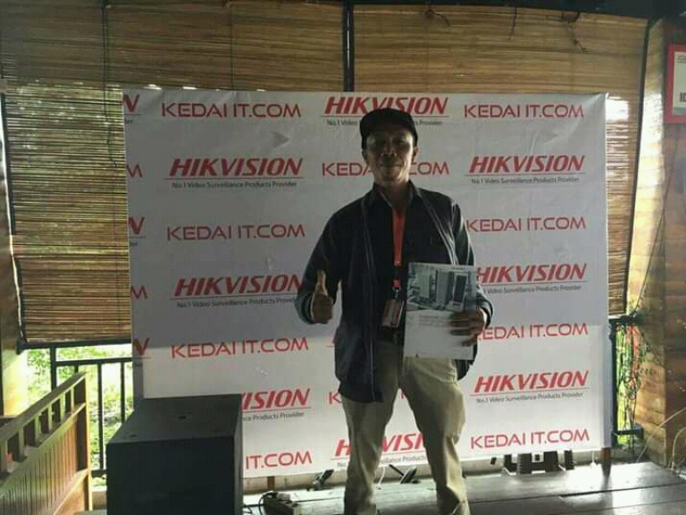 Jasa pasang dan maintain parabola/ antena digital dan cctv