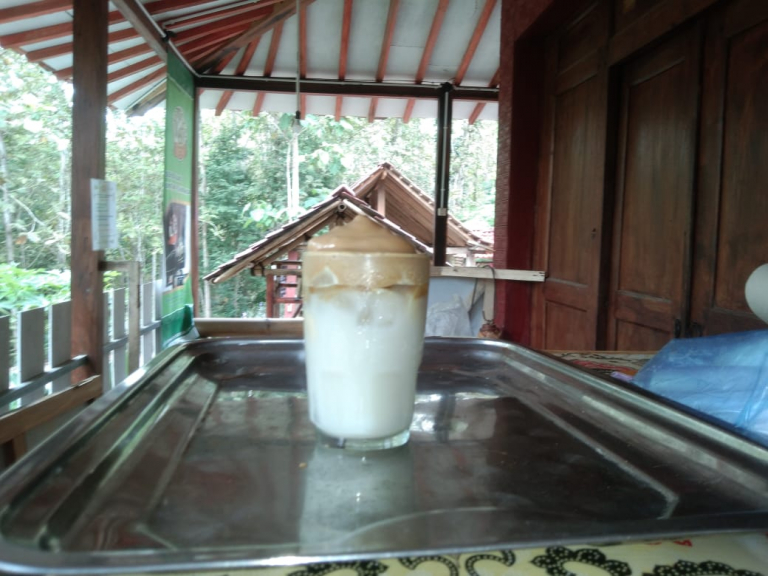 Ayam geprek,bakmi goreng,dll