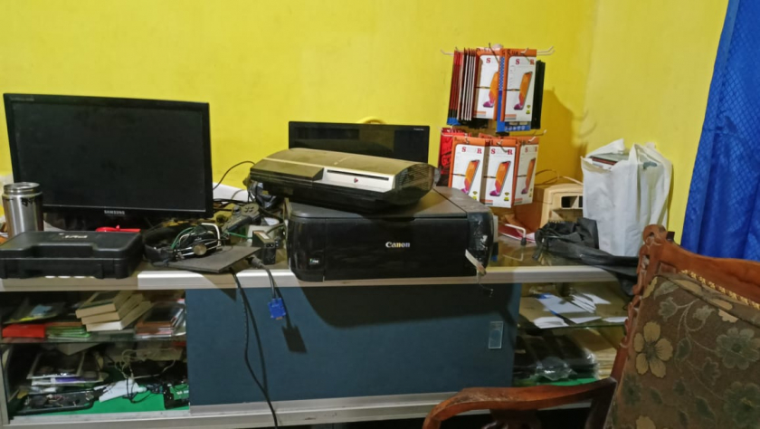 Servis handphen dan reparasi electronik