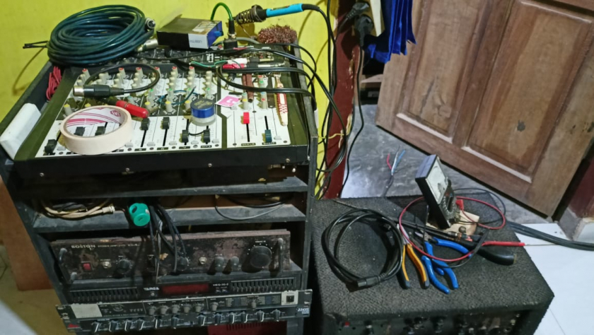 Servis handphen dan reparasi electronik