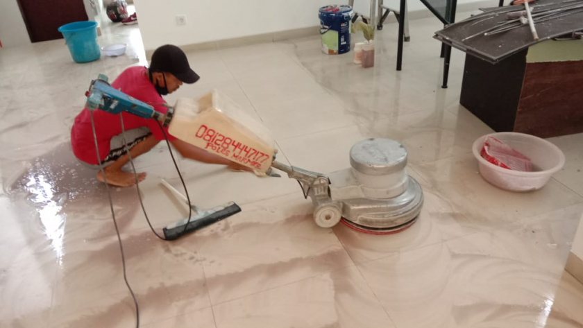 Jasa kebersihan untuk lantai