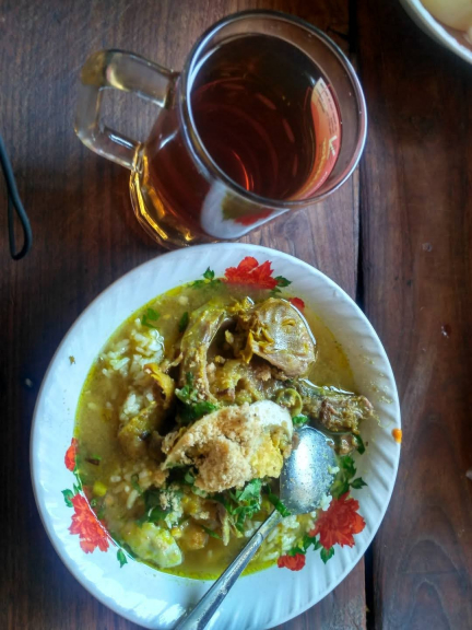 Soto ayam cak kus