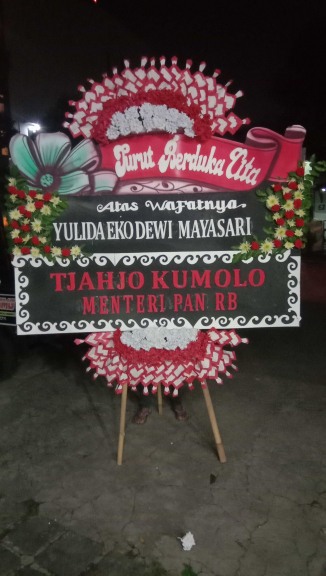 Bunga papan duka cita