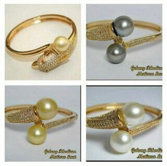 Mutiara dan kain tenun khas lombok