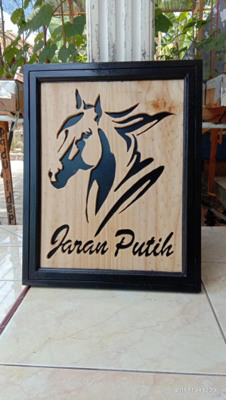 Foto Ukir Kayu Ukran 20x25cm