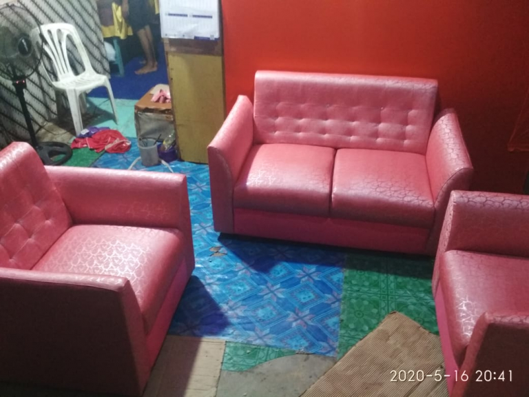 sofa minimalis