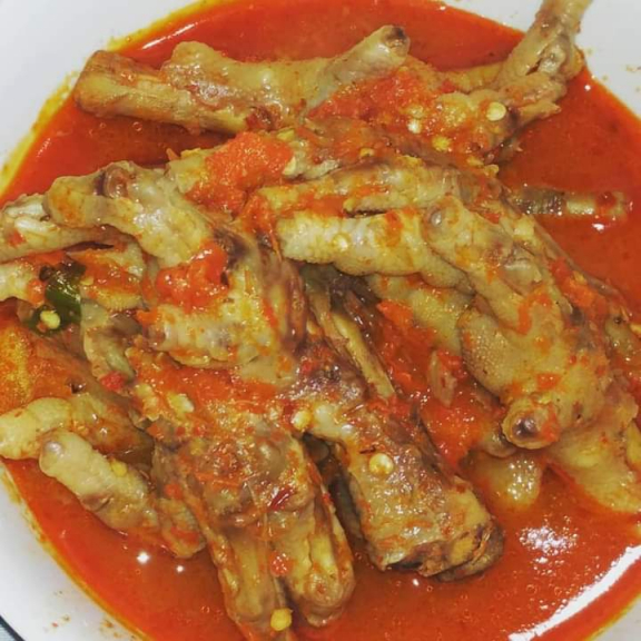 Ceker mercon dan aneka makanan ringan