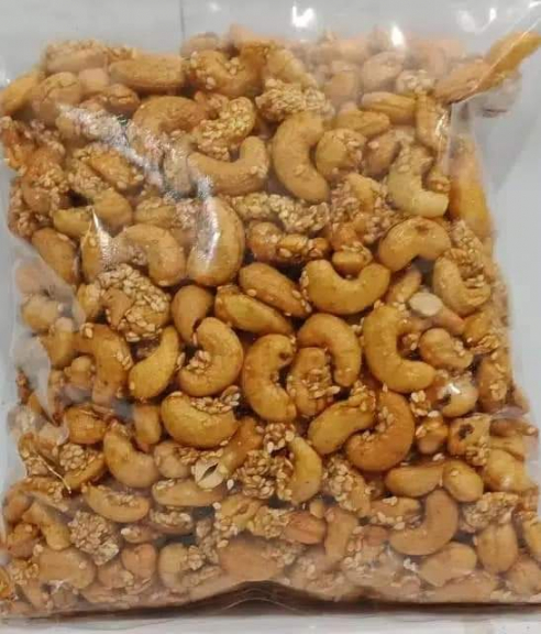 Ceker mercon dan aneka makanan ringan