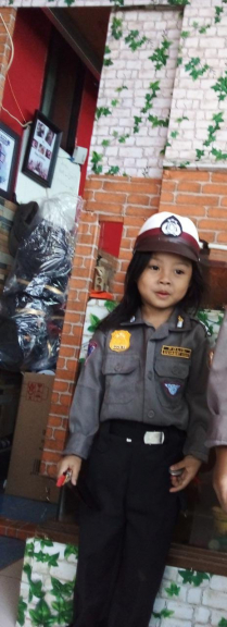 Seragam Profesi Polisi Anak Tk