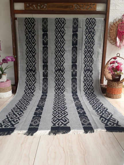 Kain tenun blanket