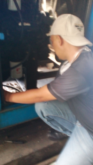 Jasa service dan perbaikan genset