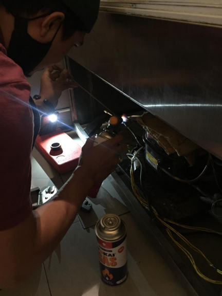 Jasa servis , perbaikan , dan pemasangan