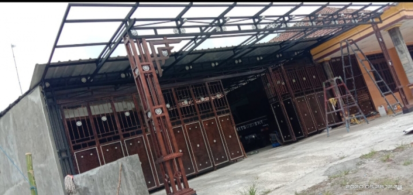Pagar pintu dan canopy