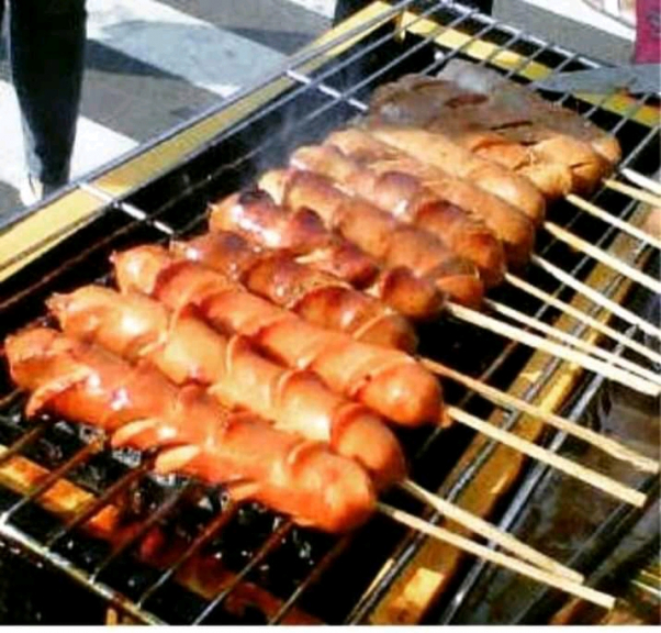 Sosis bakar dan takoyaki