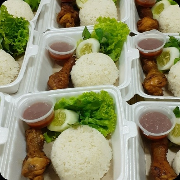 Paket ayam bakar solo +lalapan sambal terasi