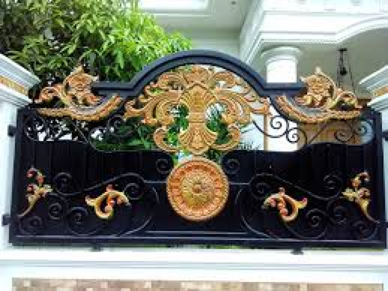 PAGAR ORNAMEN KLASIK