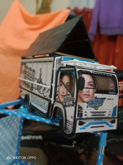 Wayang angkrrk dan truck oleng