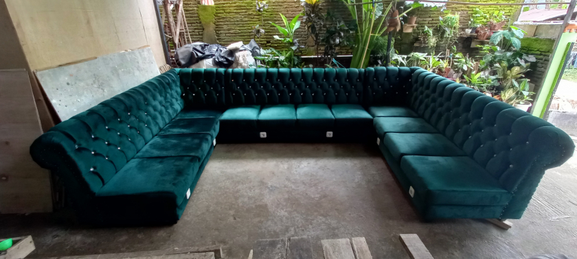 Azra Sofa