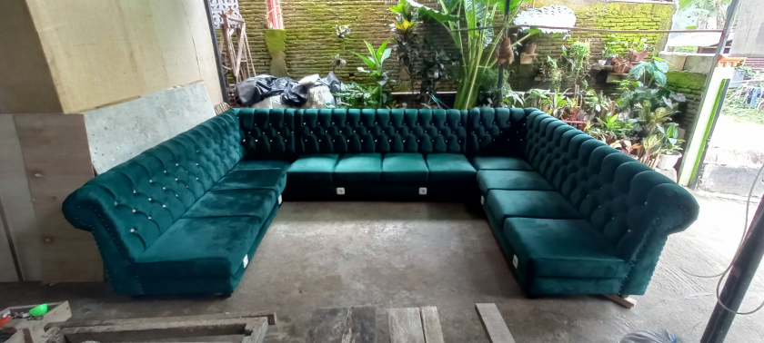 Azra Sofa