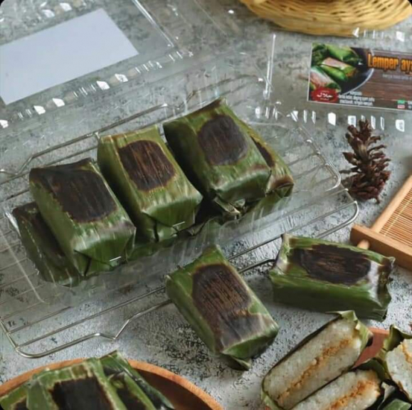 Lemper ayam