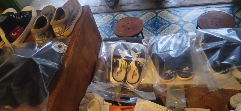 Cuci sepatu dan londry pakaian