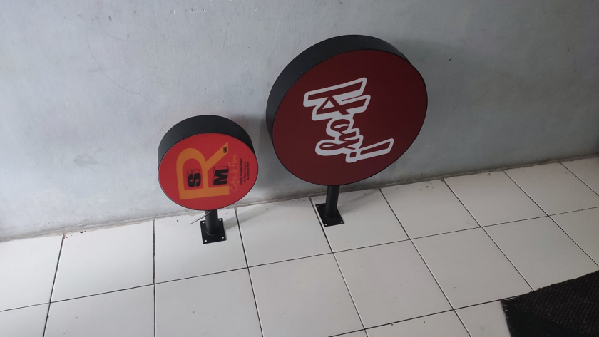 Neon Box 50 Cm Nyala Dua Sisi